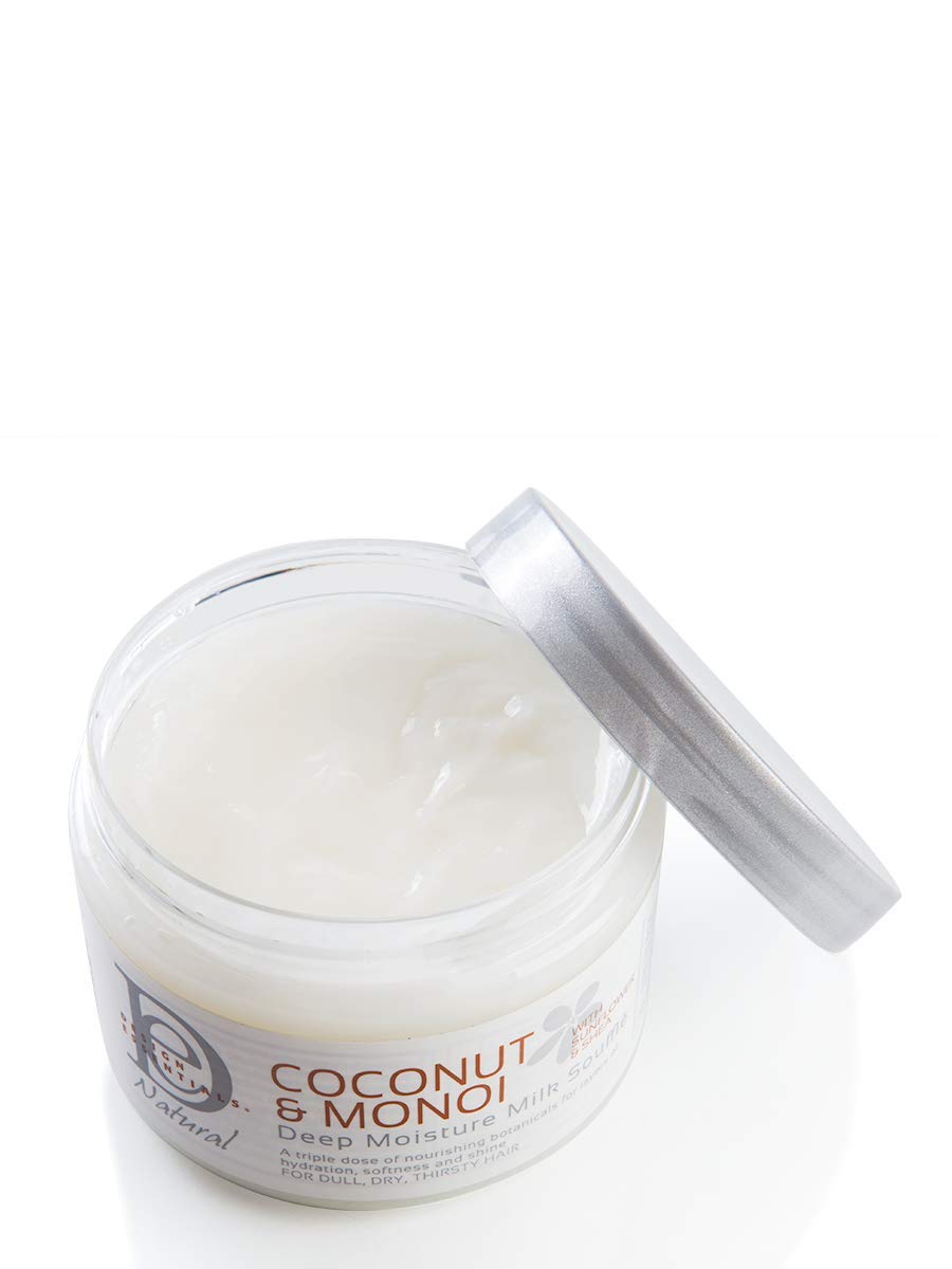 Application facile du lait soufflé Design Essentials sur cheveux humides, distribution homogène.
