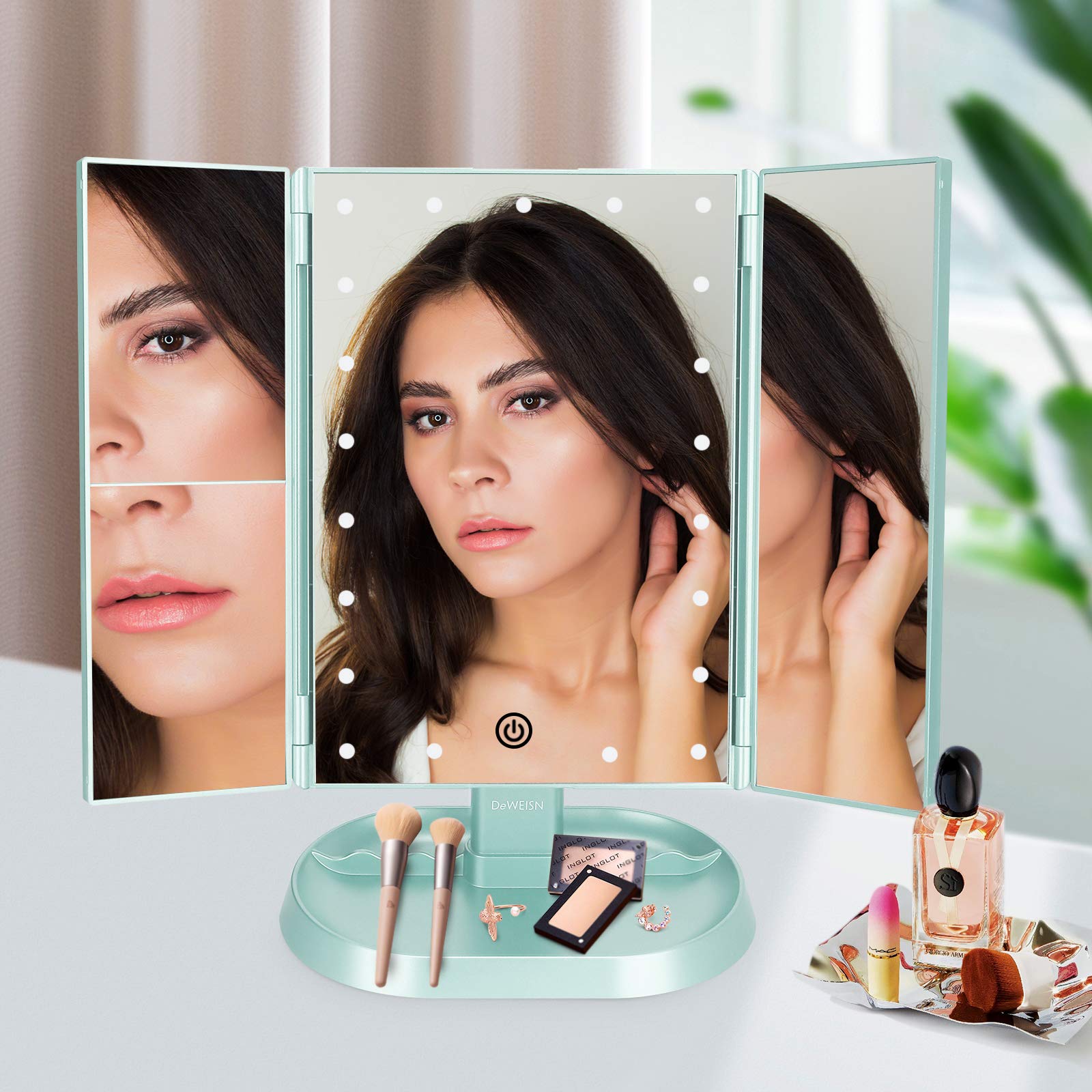 Socle spacieux du miroir deweisn, rangement pratique pour accessoires.