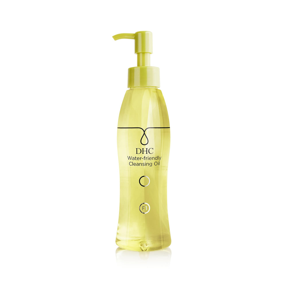 Huile nettoyante DHC, flacon 150 ml prête pour la routine douche.