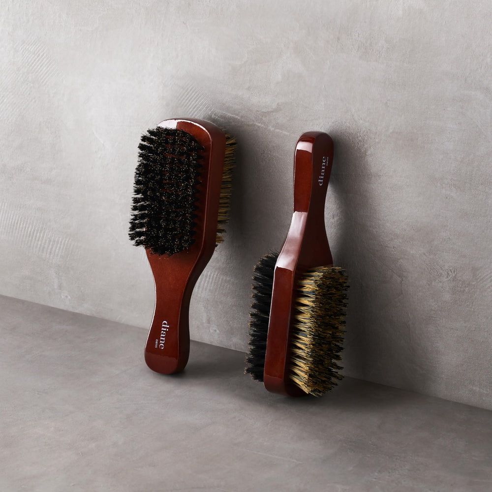 Côté nylon renforcé Diane pour former les ondes et tenir la coiffure.