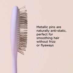Brosse Diane massage cuir chevelu pour une sensation relaxante pendant le brushing.