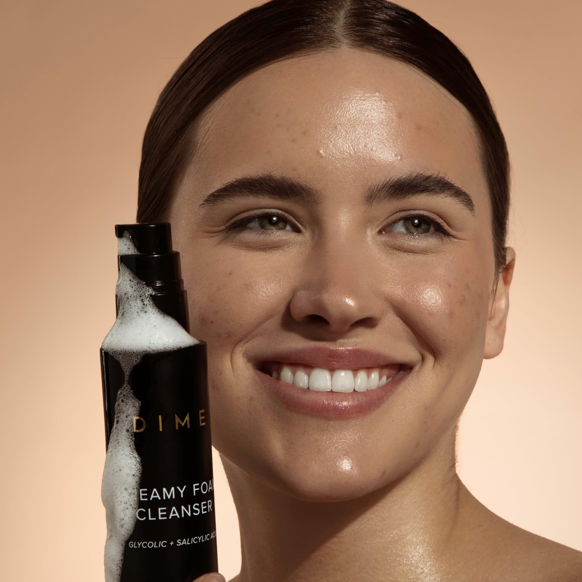 DIME Beauty mousse légère adaptée peau mixte et grasse.