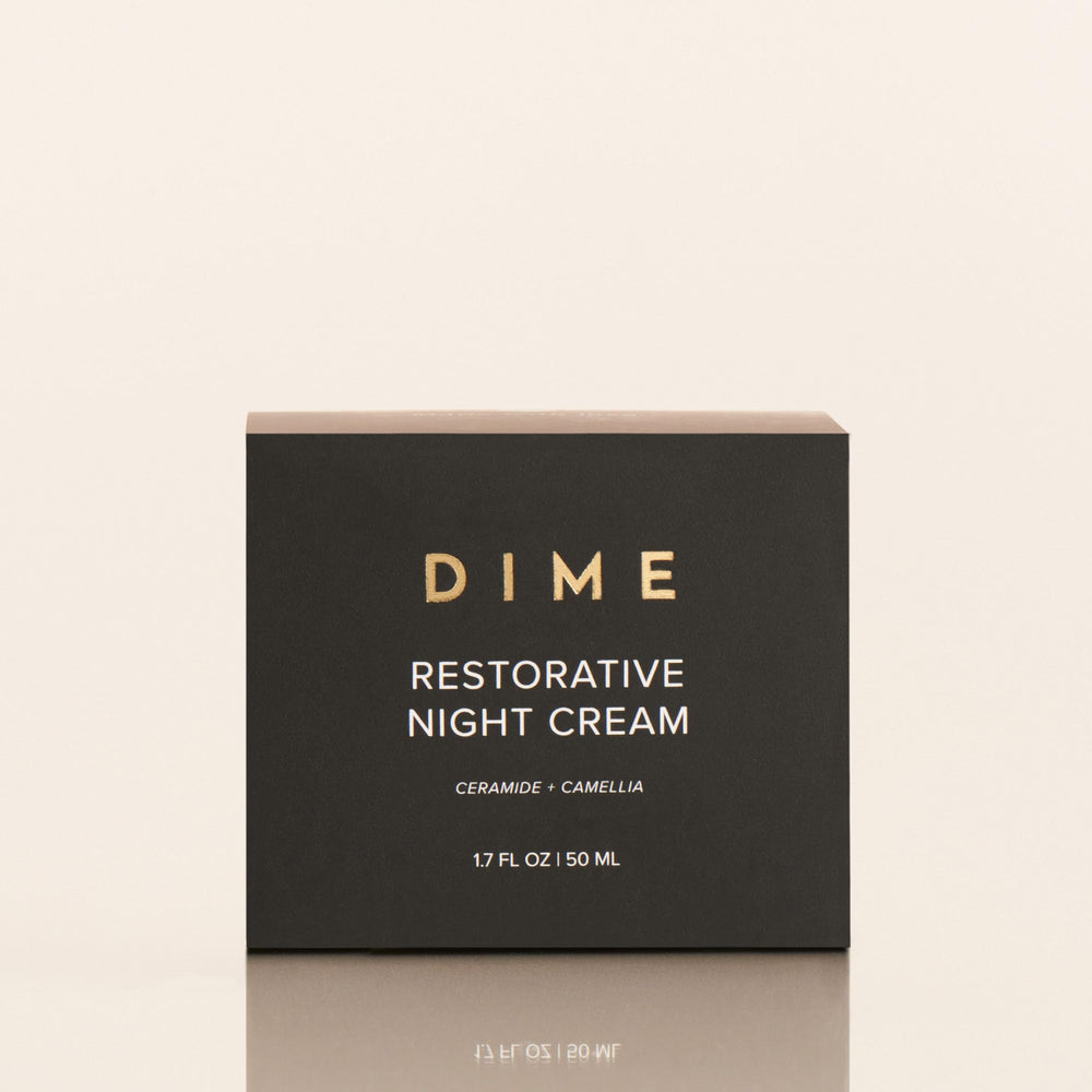 Routine nocturne simple: nettoyage, sérums DIME, puis crème nuit.