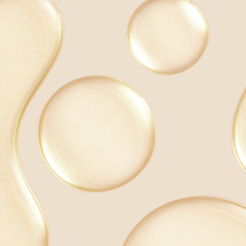 Ingrédients clés triglycéride caprylique et jojoba pour peau douce