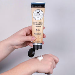 Dionis crème nourrissante au lait de chèvre, protéines et vitamines pour peau revitalisée.