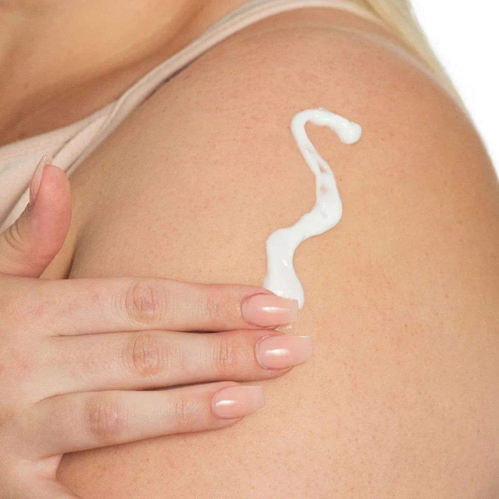 Lait de chèvre Dionis: hydratation nourrissante pour les mains.