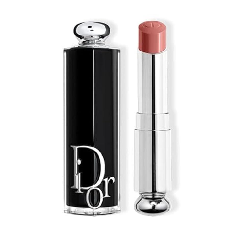 Dior Addict Nu Look: rouge à lèvres hydratant et brillance éclatante.