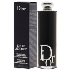 Texture crèmeuse et brillance riche sur le Nu Look Dior Addict.