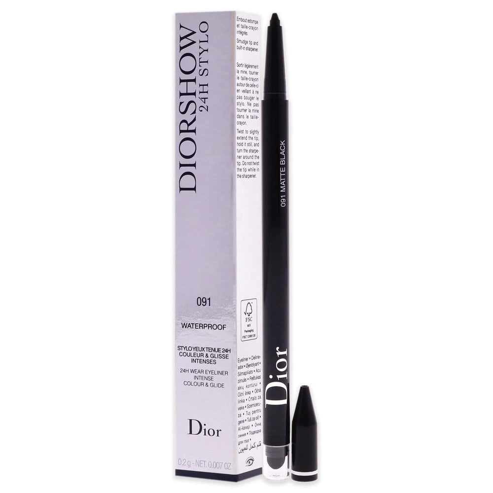 Diorshow 24H Stylo Yeux, taille-crayon intégré pour entretenir le trait facilement.
