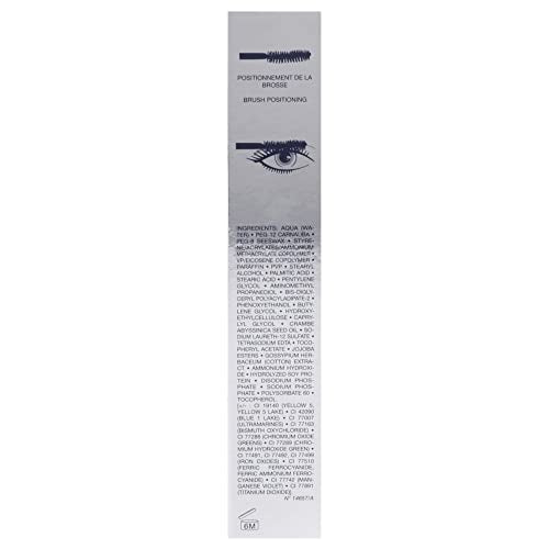 Diorshow Iconic Overcurl, regard plus ouvert grâce à la brosse incurvée.