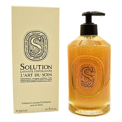 Diptyque Solution Exfoliant Mains dans sa bouteille élégante, soin raffiné au quotidien.