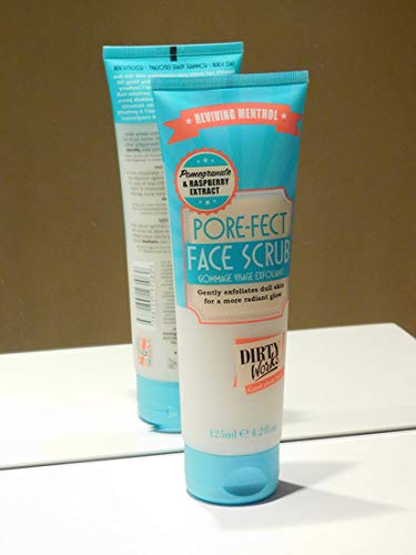 Dirty Works Pore gommage visage — emballage compact, pratique pour le voyage.
