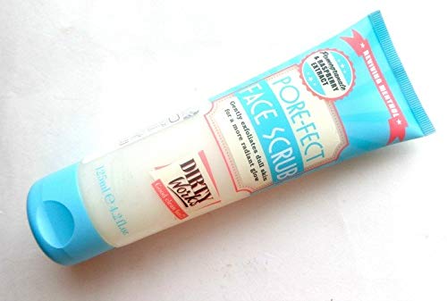 Dirty Works Pore gommage visage — massage en cercles, rituel spa à domicile.