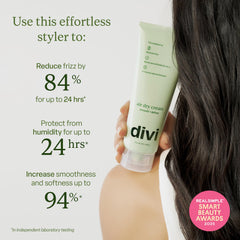 Divi Air Dry Crème texture légère domptant les frisottis et apportant douceur.