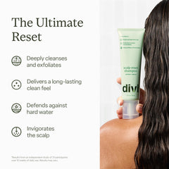 Divi exfoliant, grains végétaux, aide à déloger les résidus coiffants.