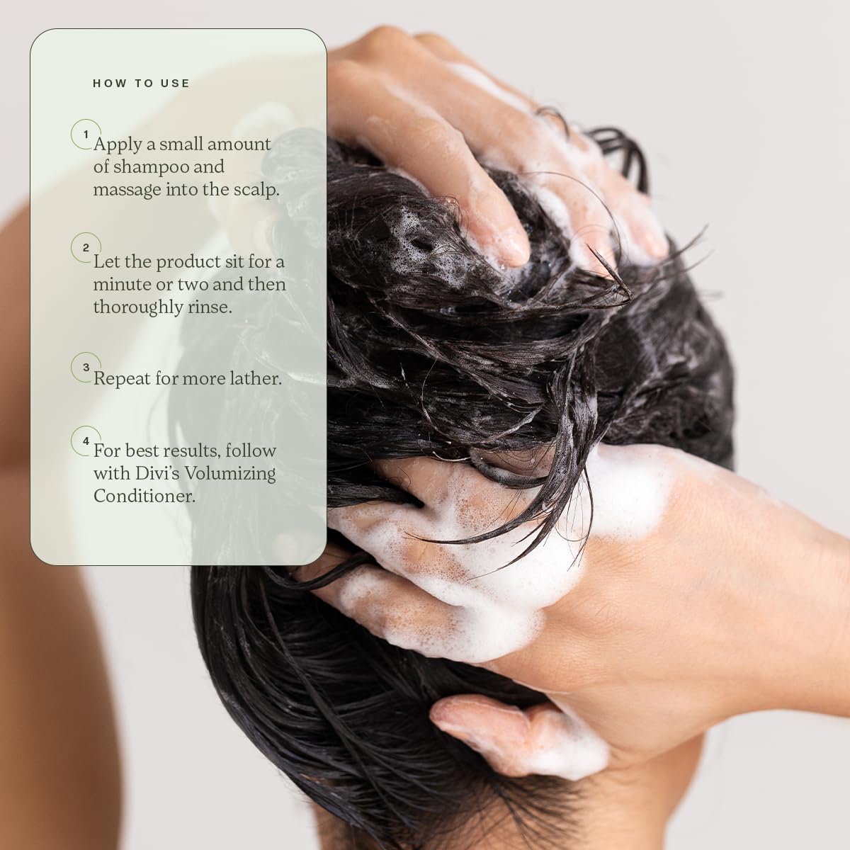 Divi Mini shampoo application in hands demonstrates easy distribution