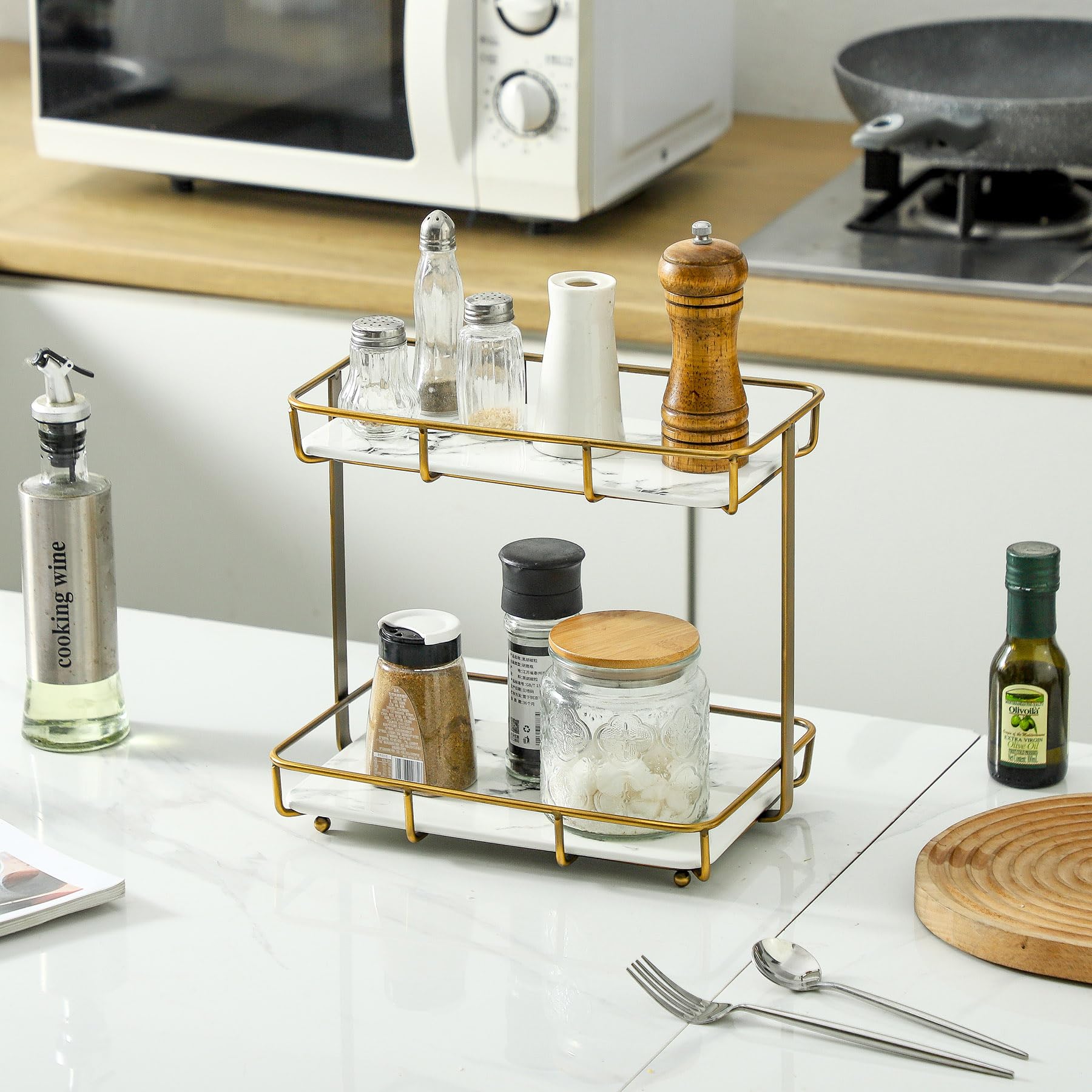 Dobbyby organisation élégante, maximise l'espace sur le comptoir.