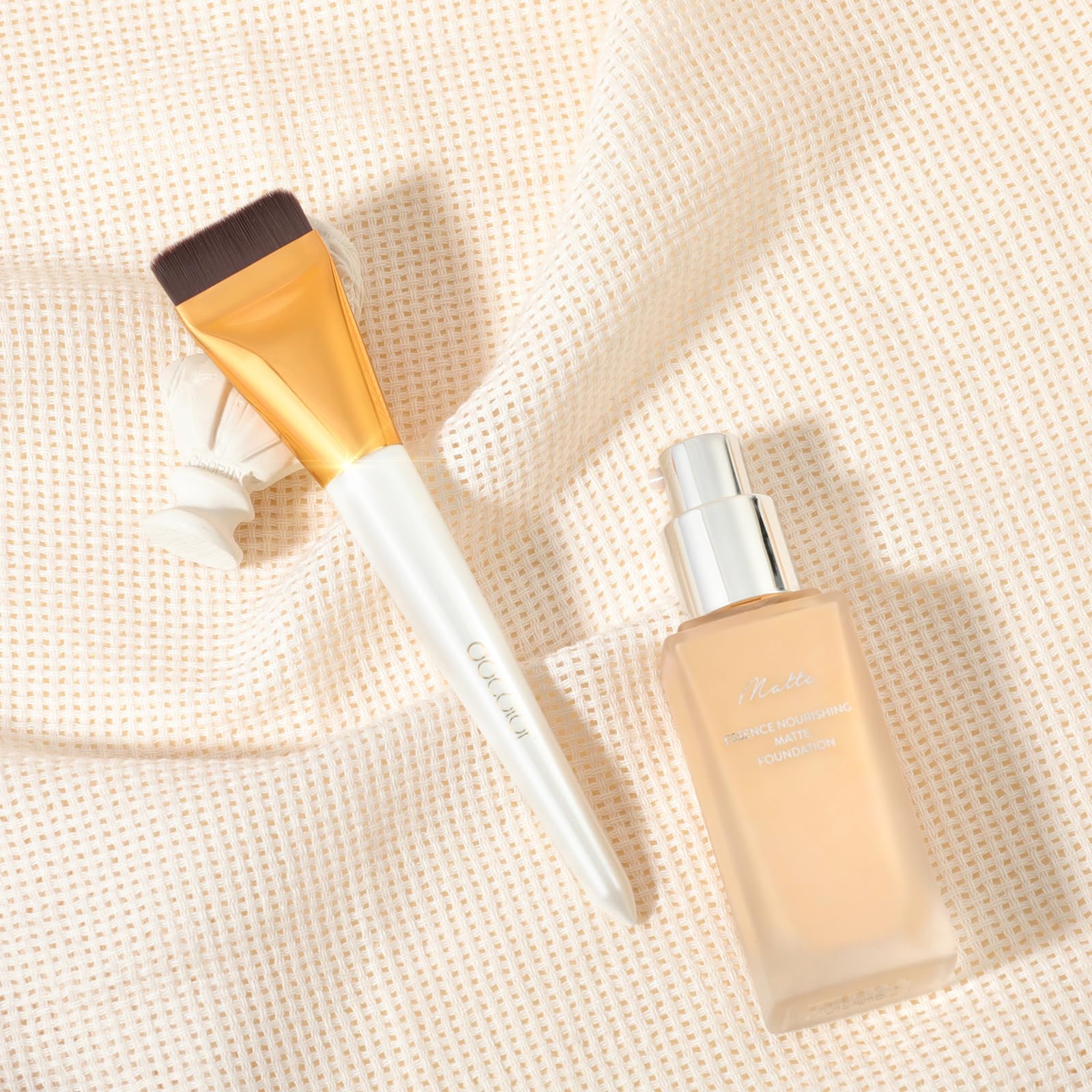 Brosse docolor teint liquide lisse et naturel.