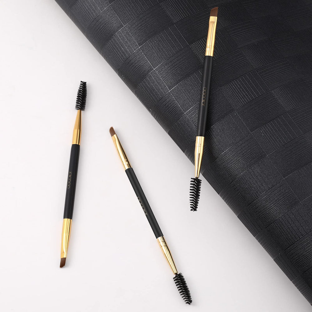 Coiffage-sourcils-direction-naturelle Docolor, résultat naturel et homogène.