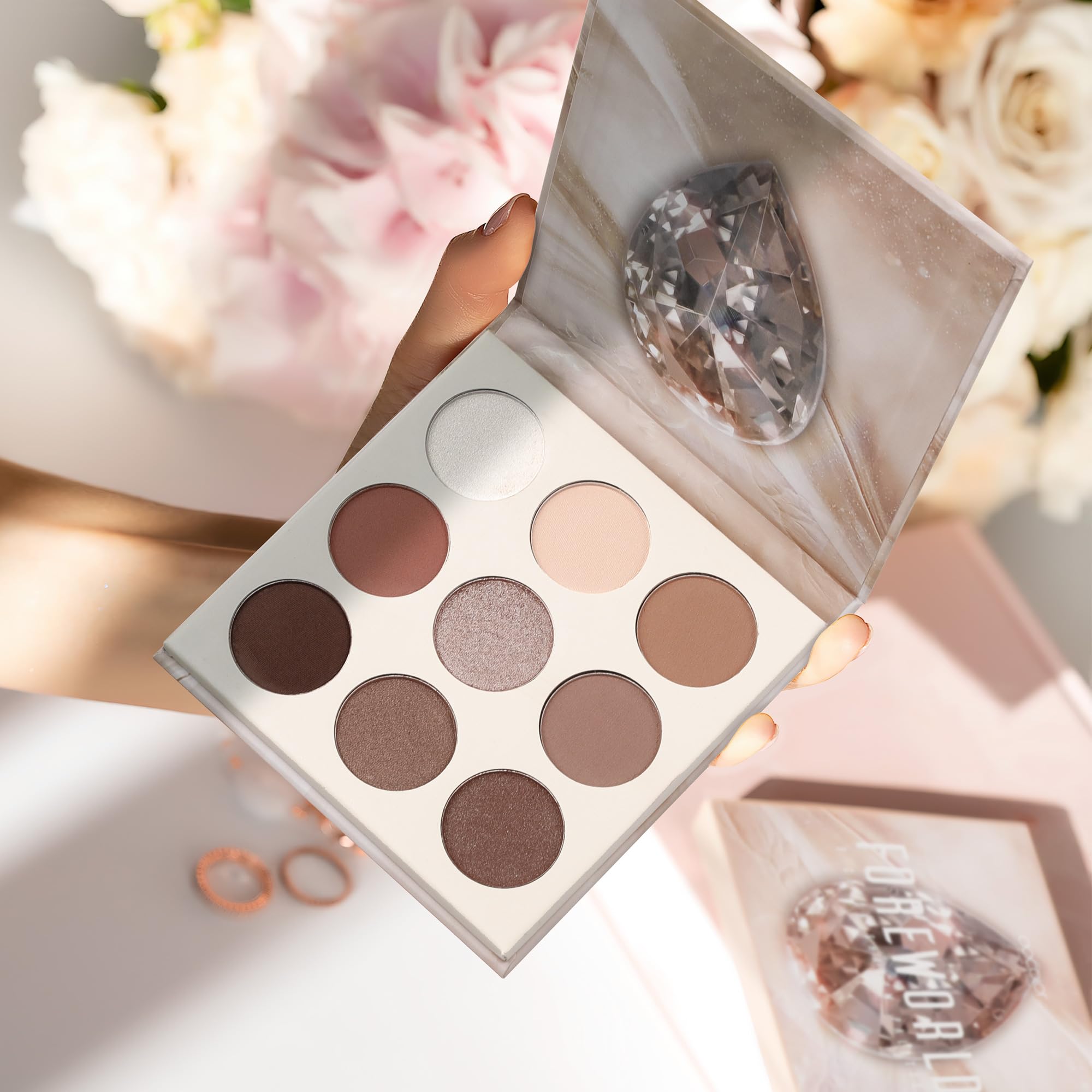Palette docolor veloutée avec fini soyeux et application douce.