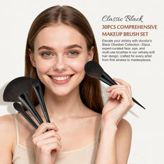 Pinceaux visage Docolor 12 pièces, texture douce pour un teint homogène.