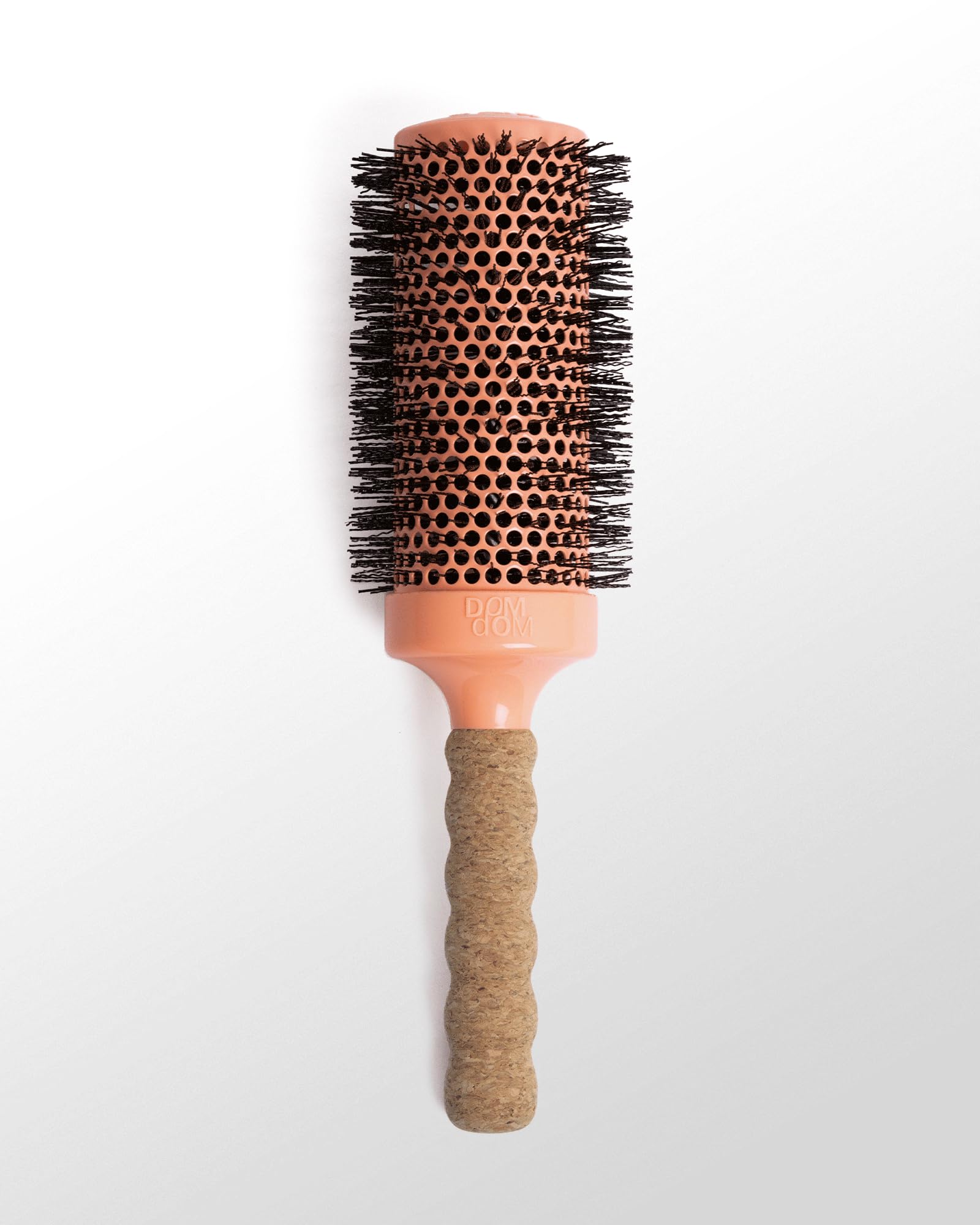 Texture naturelle et brillance accrue avec la Brosse Dom Dom Céramique #6.