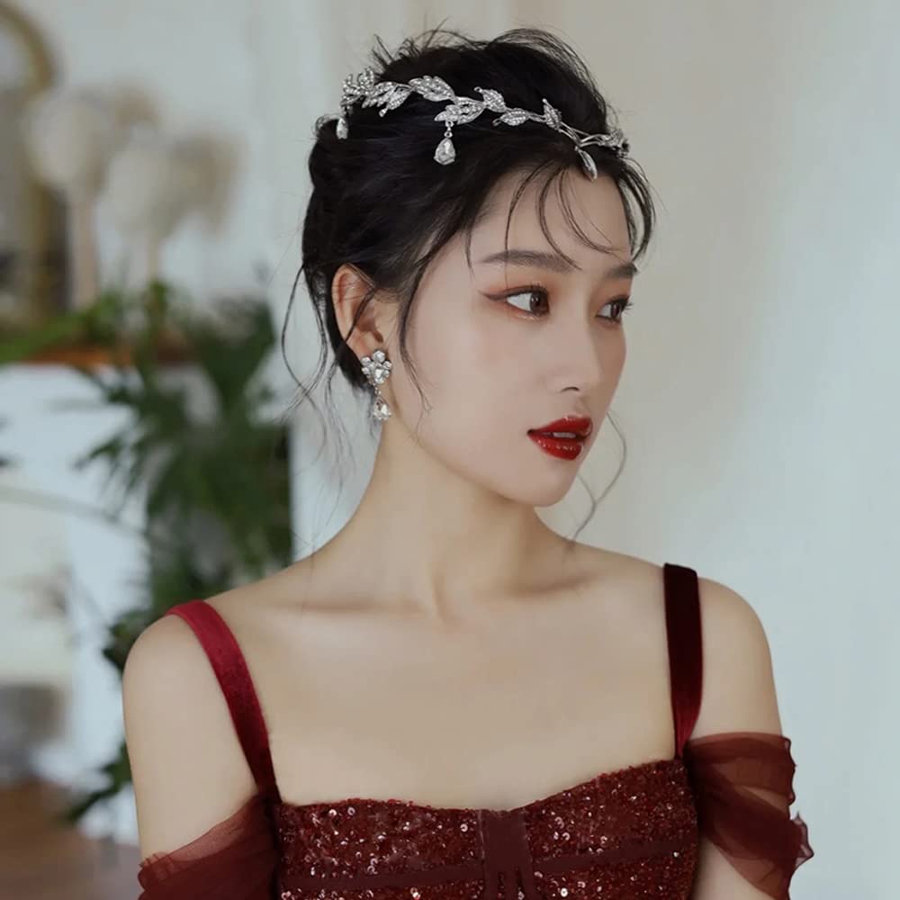 Couronne décorative en feuilles et cristaux, parfaite pour bal ou cosplay.