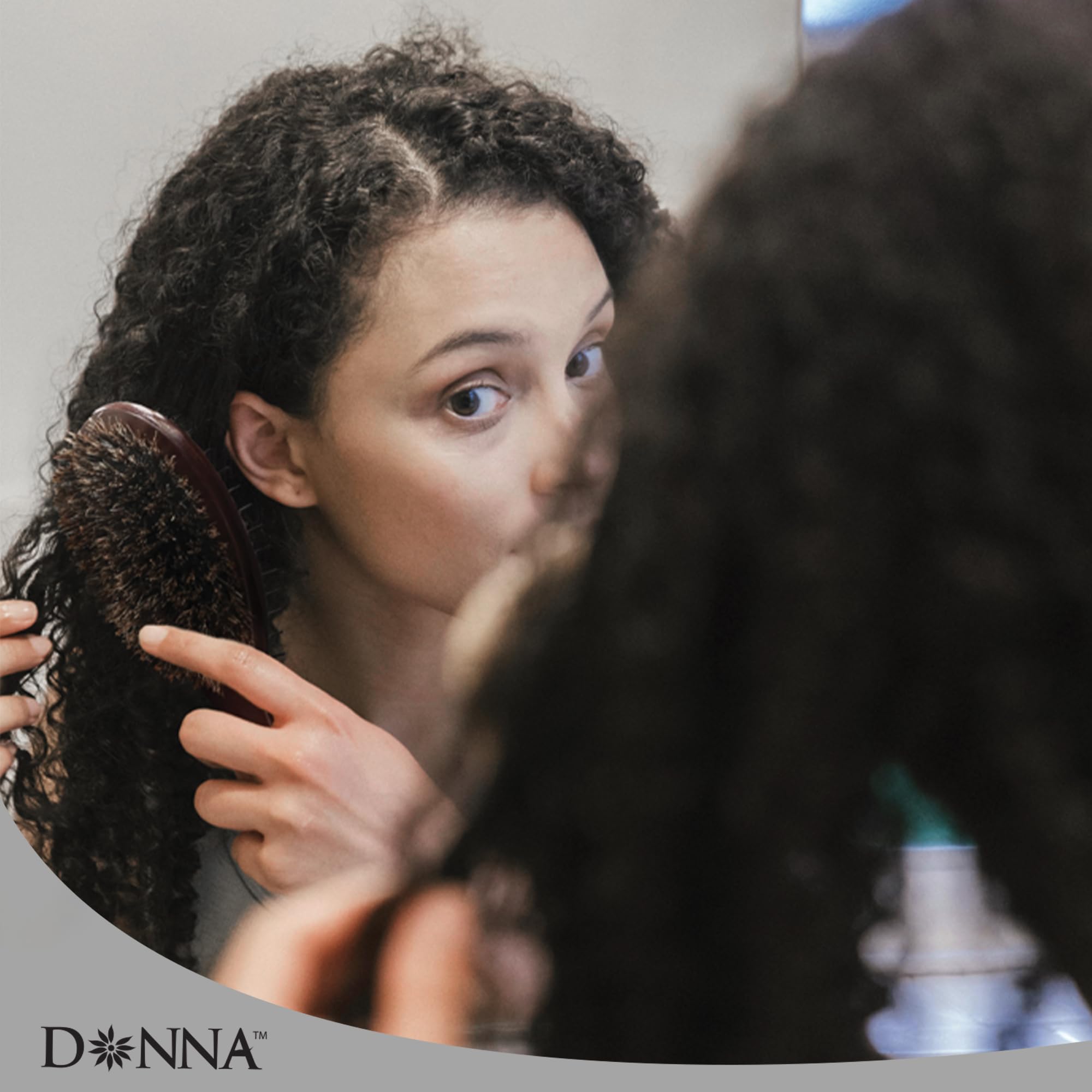 Donna Double Face convient aux boucles pour une définition naturelle.