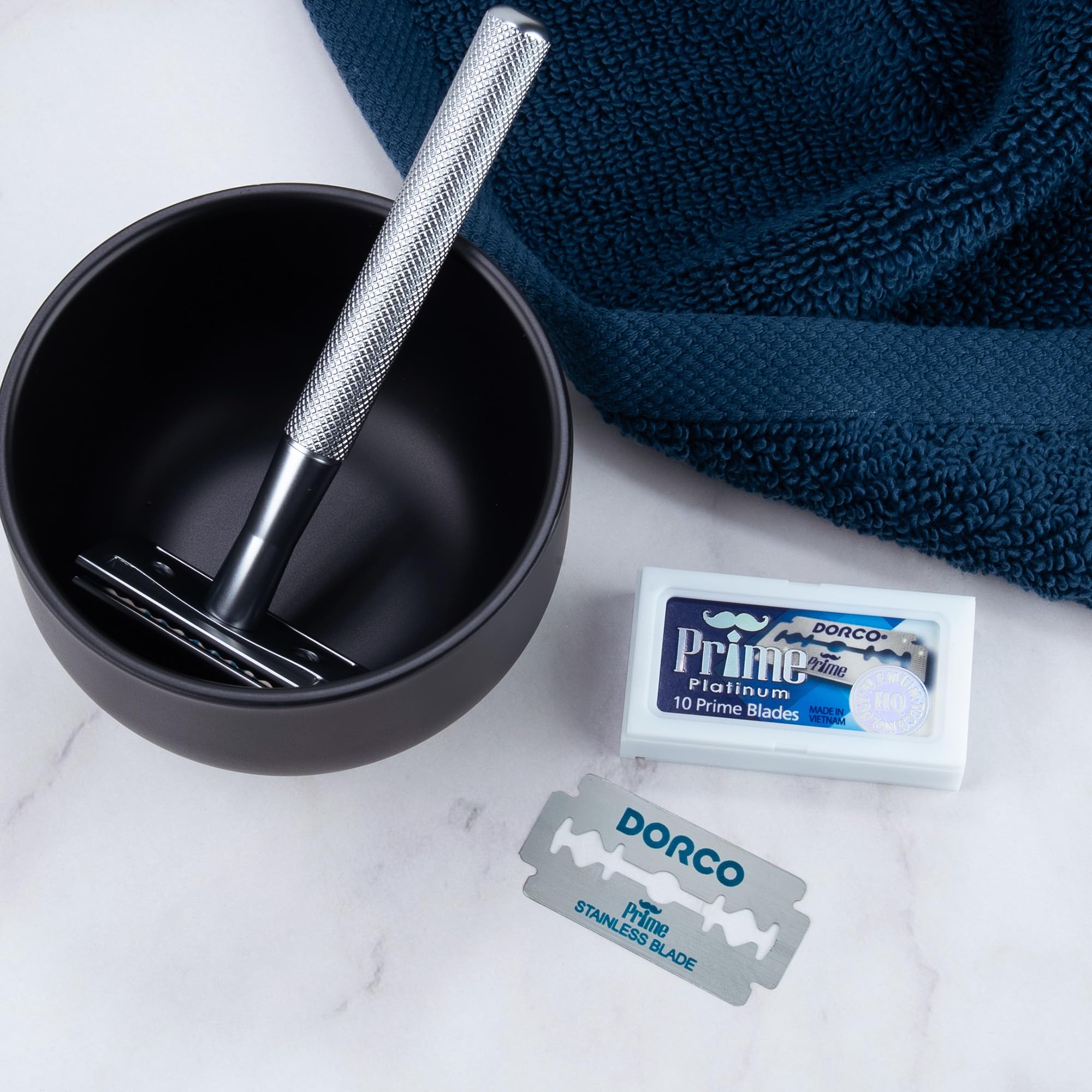 Lames en acier inoxydable pour durabilité accrue.