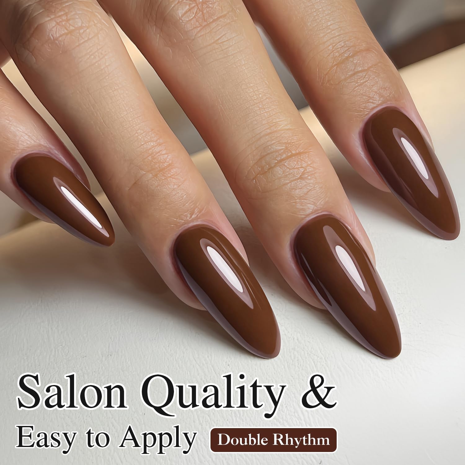 Sensation brillante et naturelle avec le vernis gel brun foncé Double Rhythm
