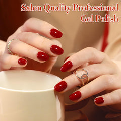 Texture lait translucide du vernis pour un fini naturel et discret.