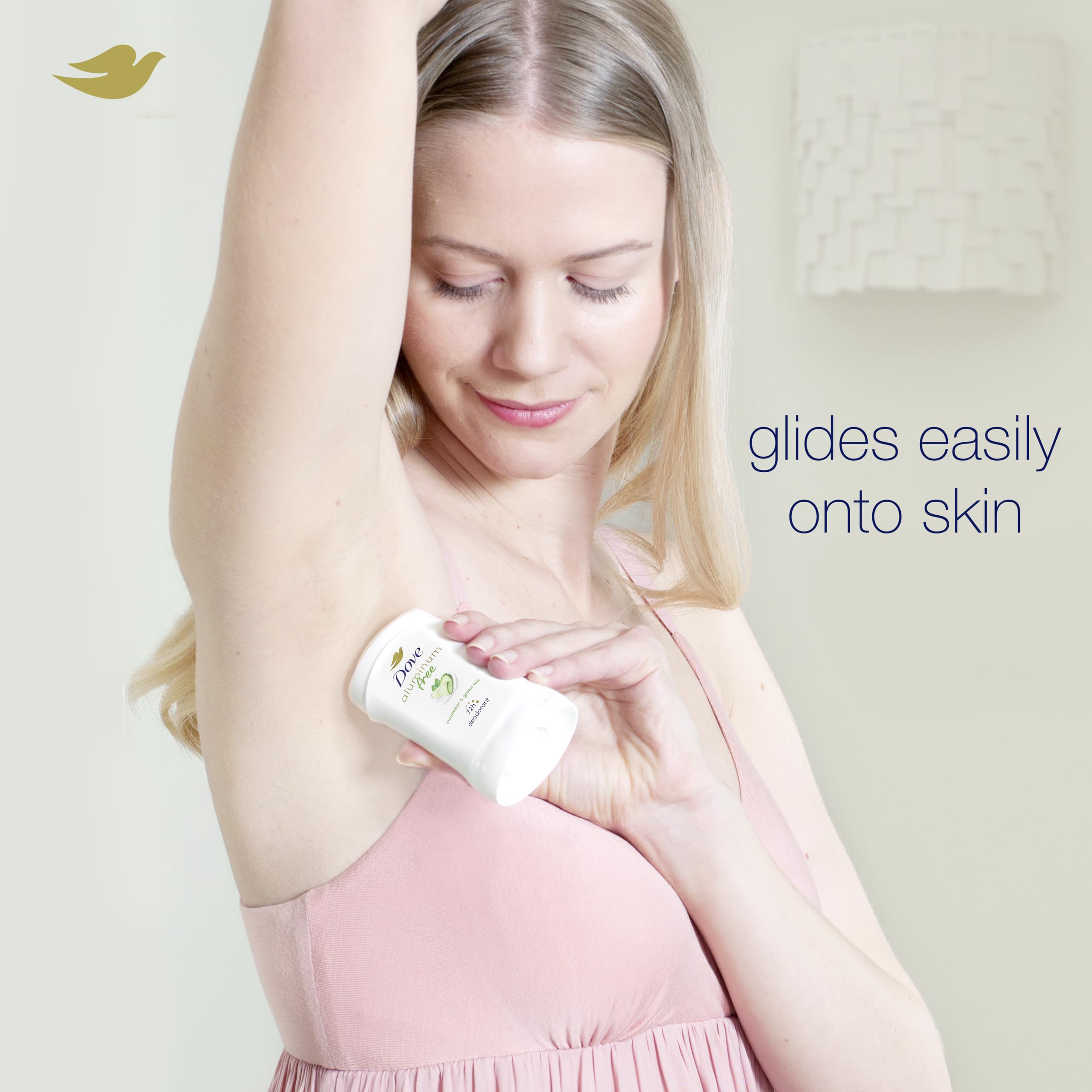 Dove déodorant sans aluminium, application facile et douceur pour les aisselles.
