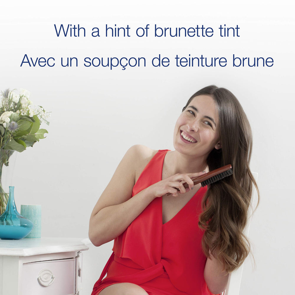 Avec Dove Care Between Washes Brunette, utilisation pratique à domicile et en déplacement