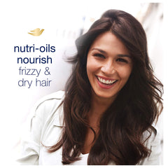 Texture légère du shampooing Dove Nutritive Solutions Anti-Frizz.
