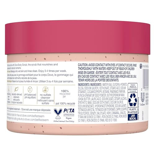 Texture gommage Dove creme grenade karite visible lors de l application.