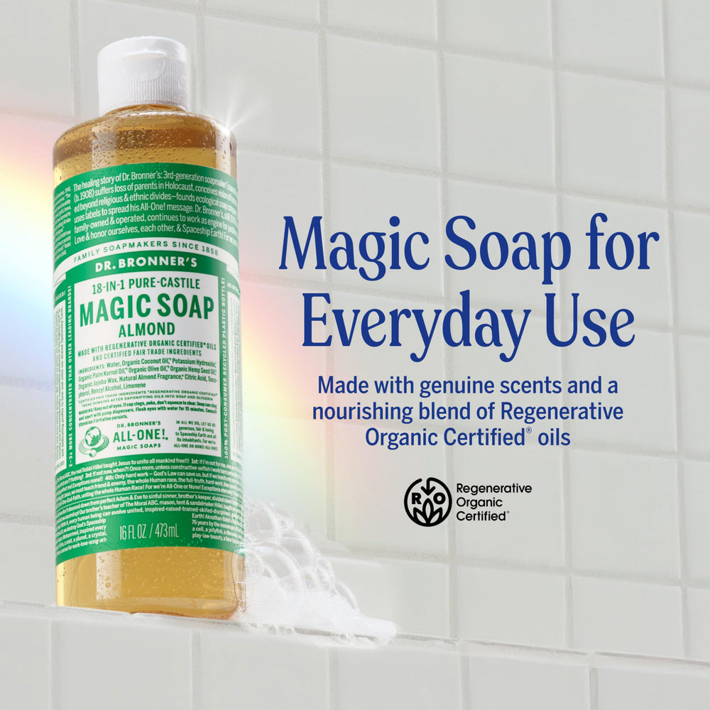 Dr. Bronner's Almond Castile, mousse riche visible, pour bain, visage et mains.