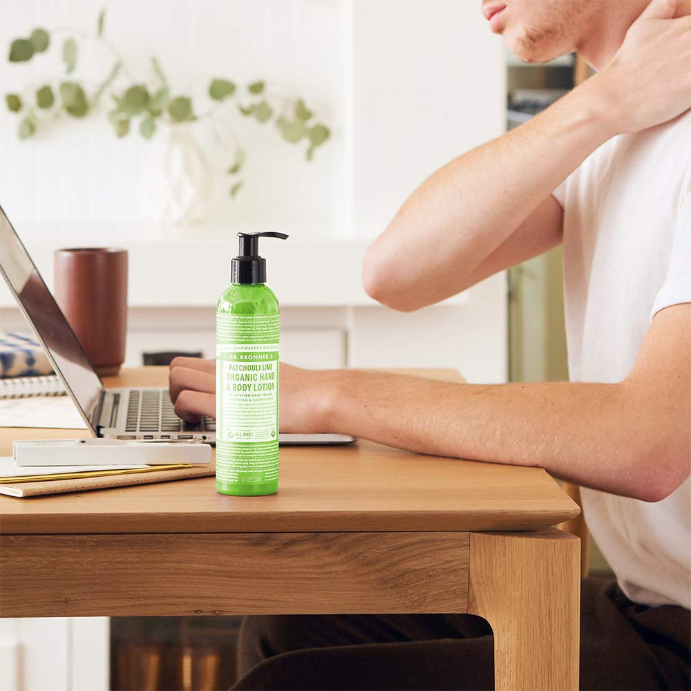 Dr. Bronner's Patchouli Lime Lotion – application faciale et corporelle en douceur.