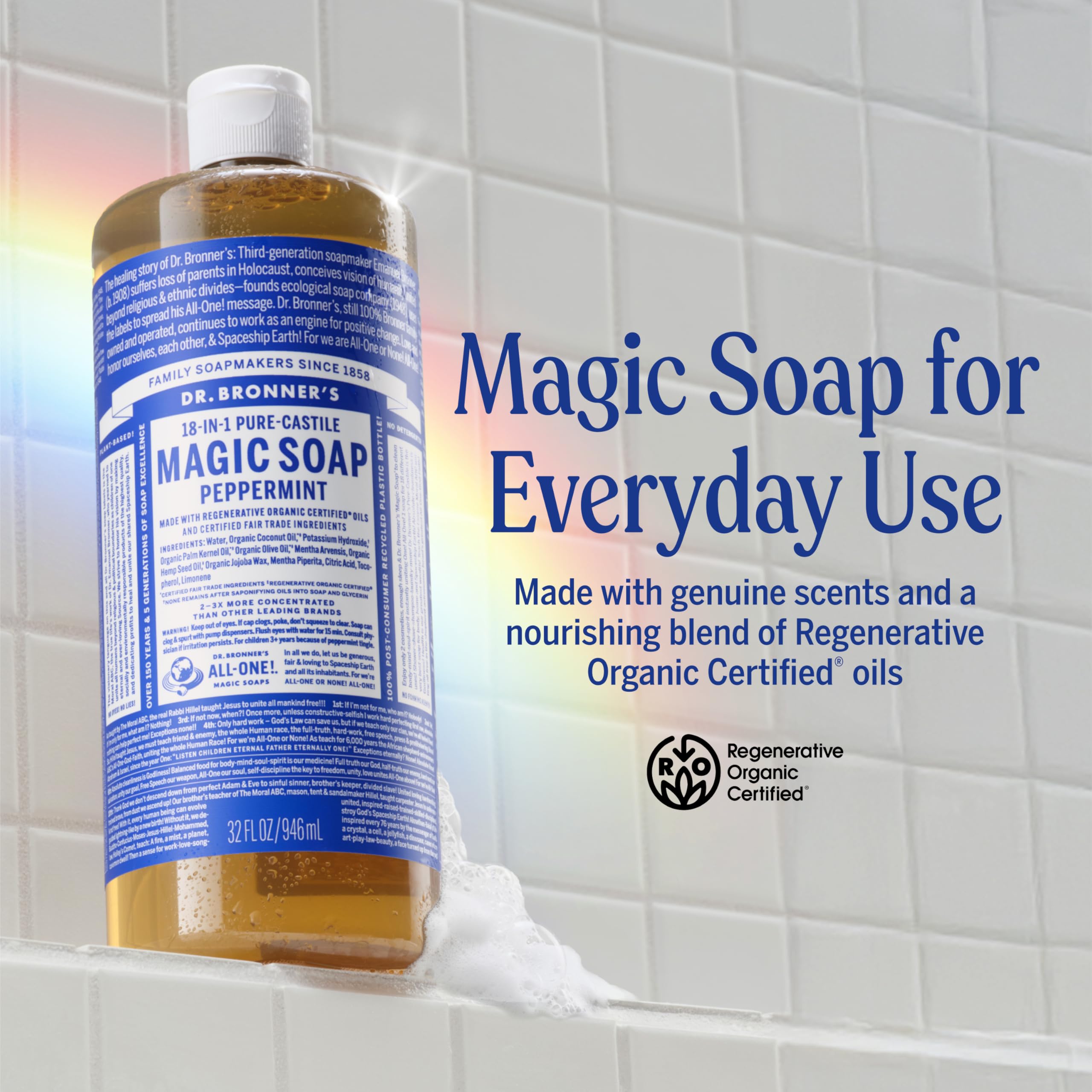 Mousse riche Dr. Bronner’s Pure-Castile Menthe enveloppant la peau.