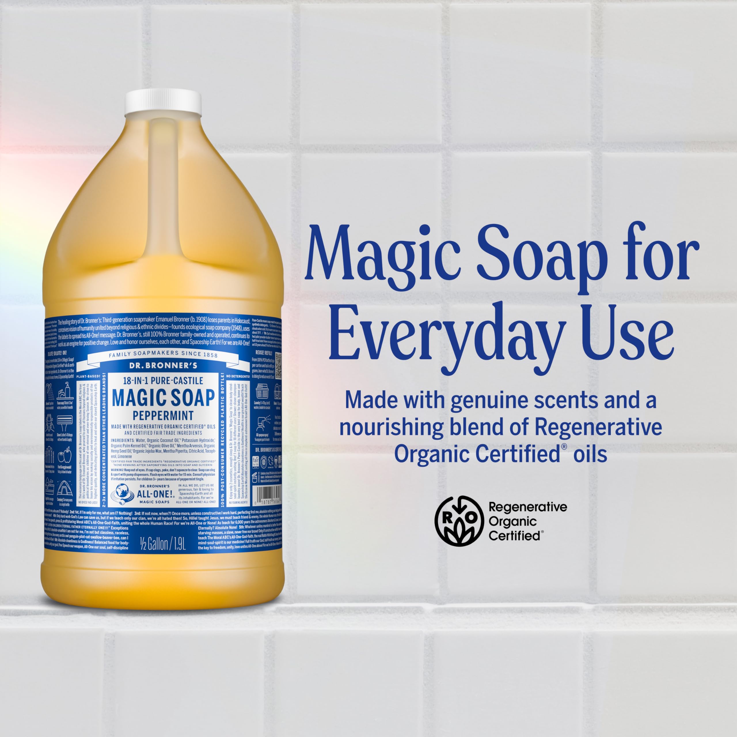 Mousse riche de Dr. Bronner's Menthe Poivrée pour une peau rafraîchie.