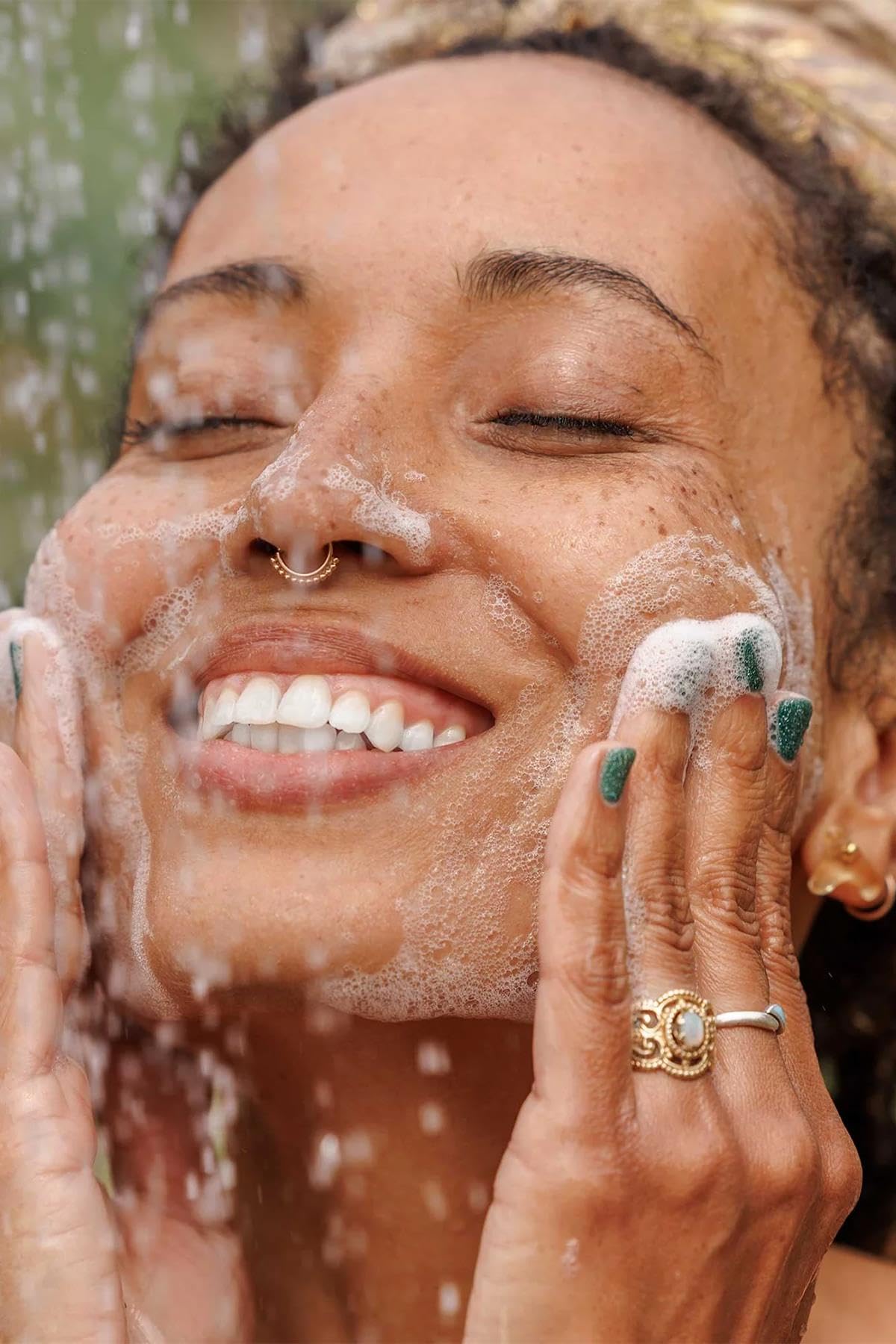 Dr. Bronner's Savon Castile Amande – ingrédients biologiques et commerce équitable certifié.