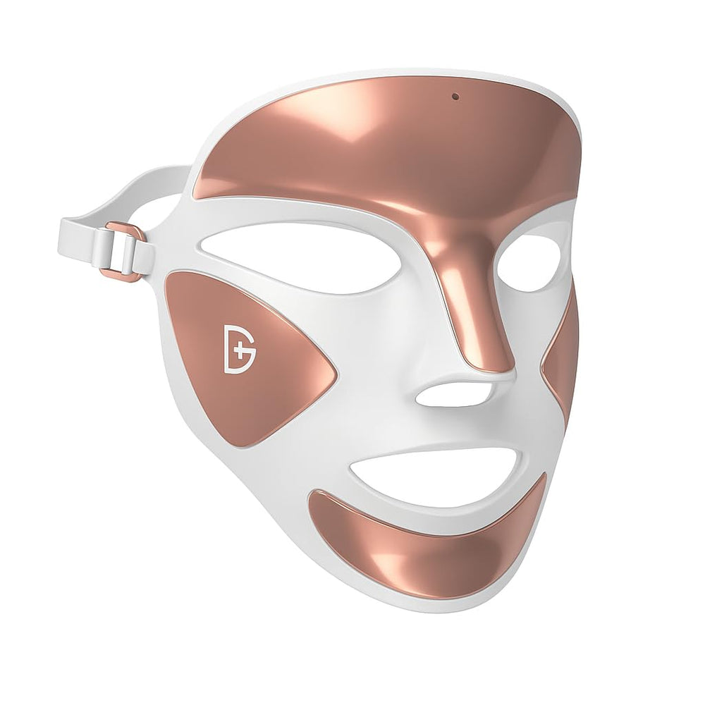 Dr Dennis Gross DRx SpectraLite FaceWare Pro en cours d'utilisation sur le visage.