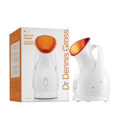 Vaporisateur facial Pro de Dr Dennis Gross déploie une vapeur hydratante.