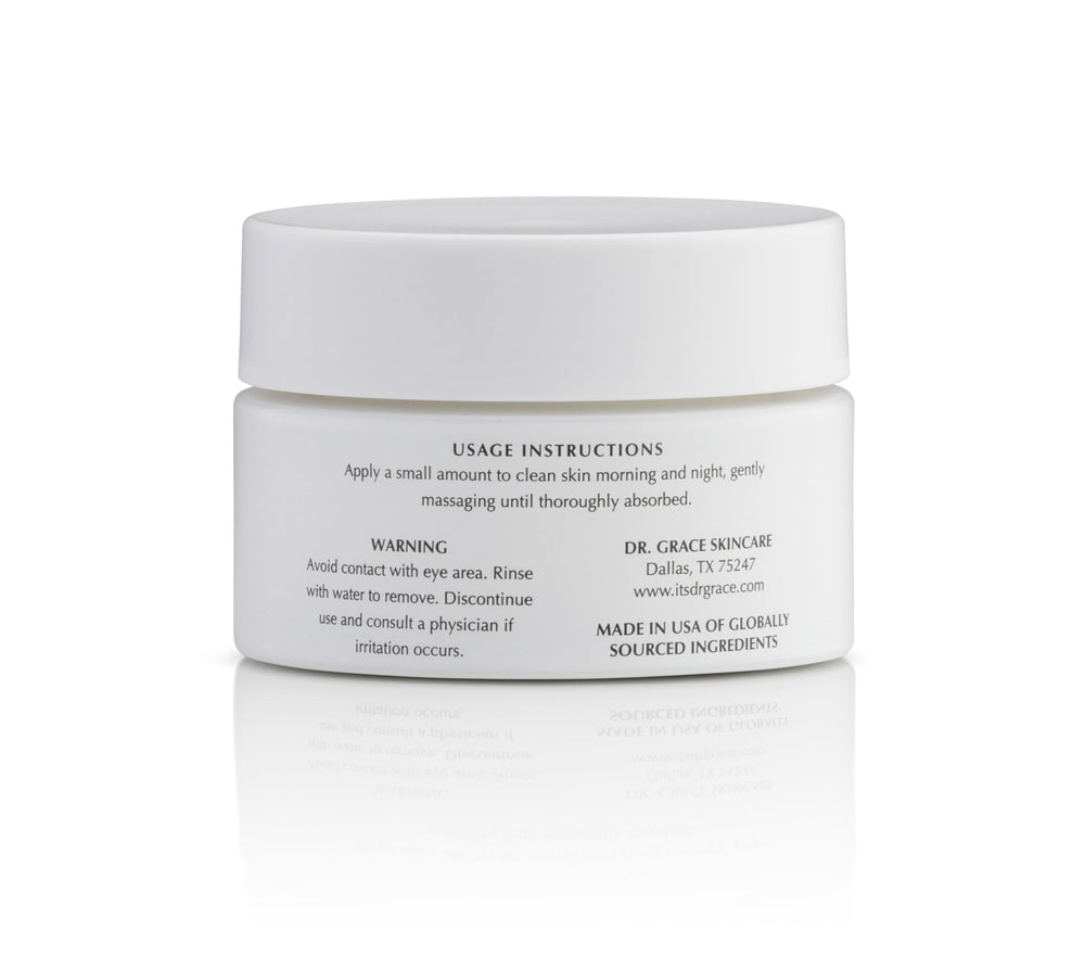 Dr. Grace Crème au Peptide Ultime sur visage, application douce et nourrissante.