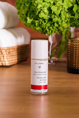 Dr. Hauschka Déodorant Rose - texture crème agréable qui pénètre sans résidu.