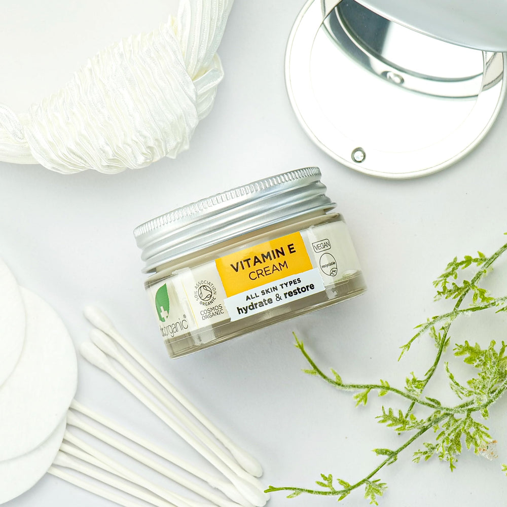 Sans parabènes ni SLS pour une peau douce avec Dr. Organic.