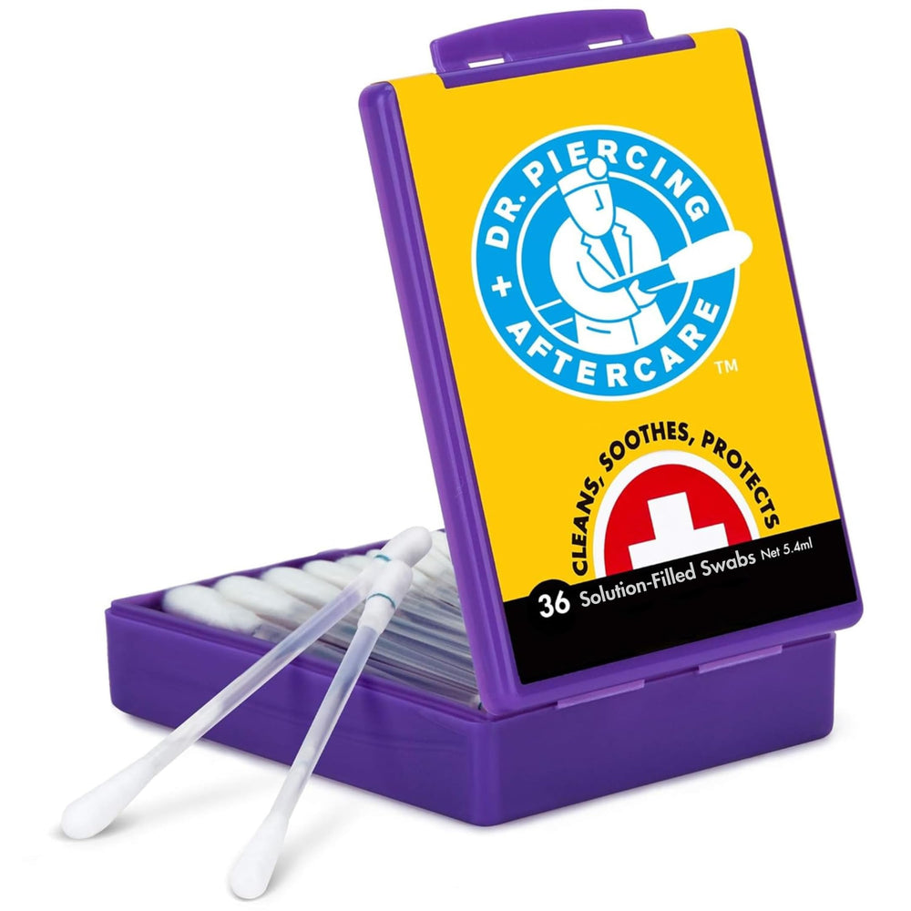 Tampons DR. PIERCING AFTERCARE dans un étui compact, pratique en déplacement.