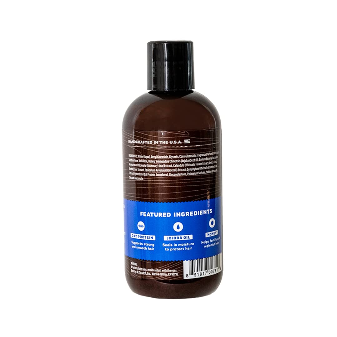 Dr. Squatch Fresh Falls Shampoo — application pratique dans la paume pour cuir chevelu et cheveux