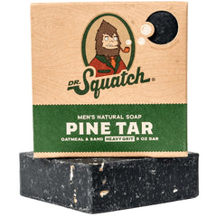 Savon Dr. Squatch Poix de Pin et Gros Grains, exfolie en profondeur.