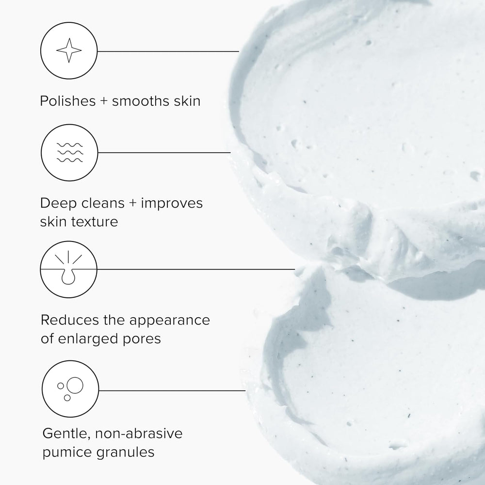 DRMTLGY application gommage visage révèle une texture plus douce et affinée.