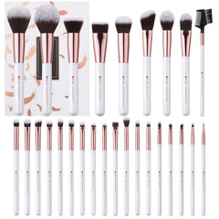 DUcare ensemble pinceaux maquillage 27 pièces pour une application précise et homogène sur le visage.